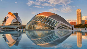 The decarbonization of tourism in action: the case of Valencia